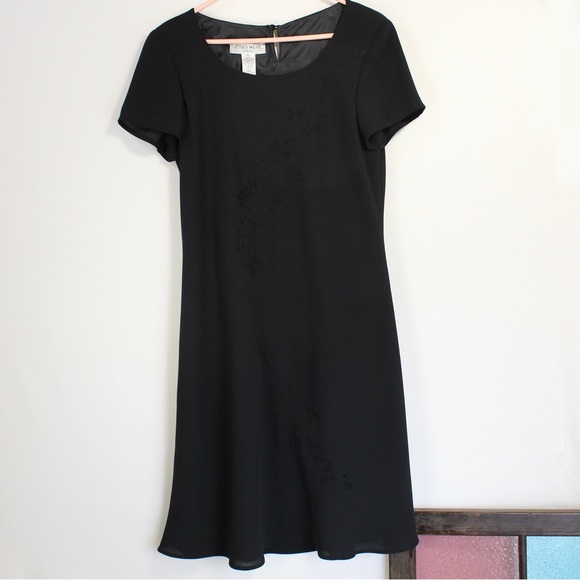 Simple classic 90s short sleeve black mini midi dress beading details size 12 - Picture 4 of 7
